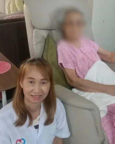 ดูแลผู้สูงอายุที่บ้านอย่างใกล้ชิด